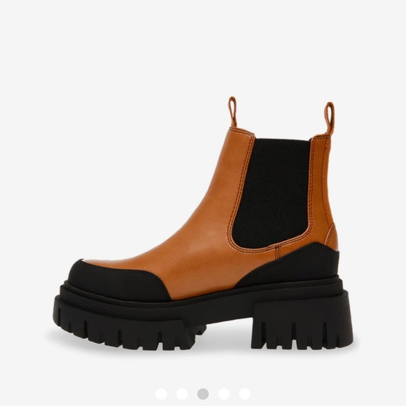 Steve Madden Chunky Brown Boot - Picture 1 of 5